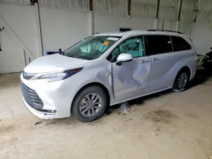 2024 TOYOTA SIENNA