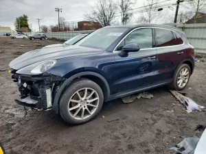 2019 PORSCHE CAYENNE