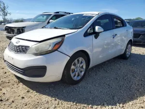 2013 KIA RIO