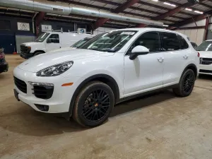 2017 PORSCHE CAYENNE