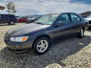 2001 TOYOTA CAMRY