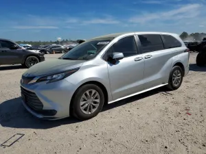 2022 TOYOTA SIENNA
