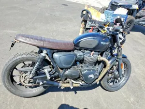 2016 TRIUMPH MOTORCYCLE STREET