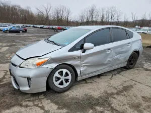 2015 TOYOTA PRIUS