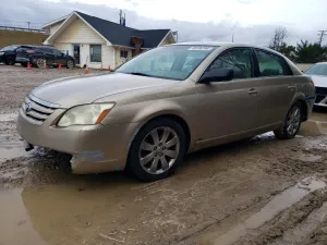 2005 TOYOTA AVALON