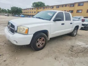 2005 DODGE DAKOTA