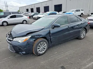 2017 TOYOTA CAMRY