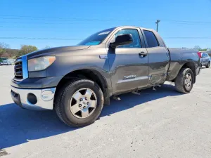 2013 TOYOTA TUNDRA