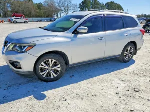 2017 NISSAN PATHFINDER