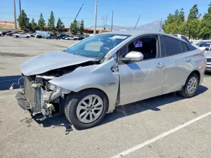 2016 TOYOTA PRIUS