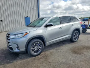 2017 TOYOTA HIGHLANDER