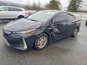 2022 TOYOTA PRIUS