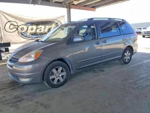 2004 TOYOTA SIENNA