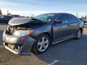 2014 TOYOTA CAMRY