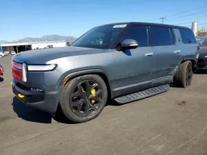 2023 RIVIAN RIS