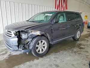 2013 TOYOTA HIGHLANDER