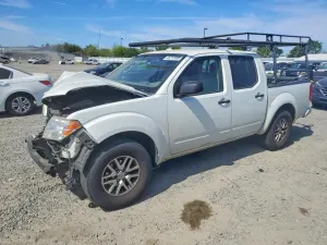 2014 NISSAN FRONTIER