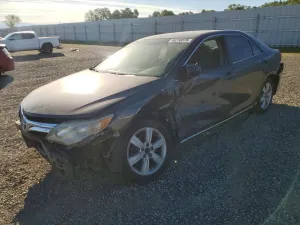 2014 TOYOTA CAMRY