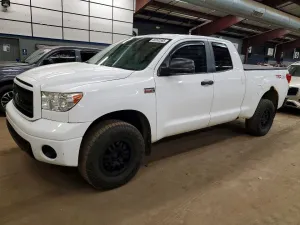 2013 TOYOTA TUNDRA