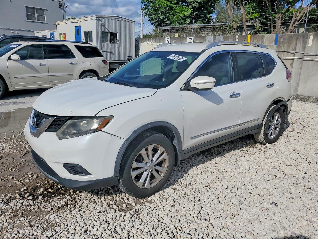 2015 NISSAN ROGUE
