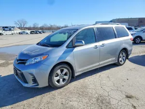 2018 TOYOTA SIENNA