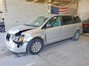 2010 CHRYSLER MINIVAN