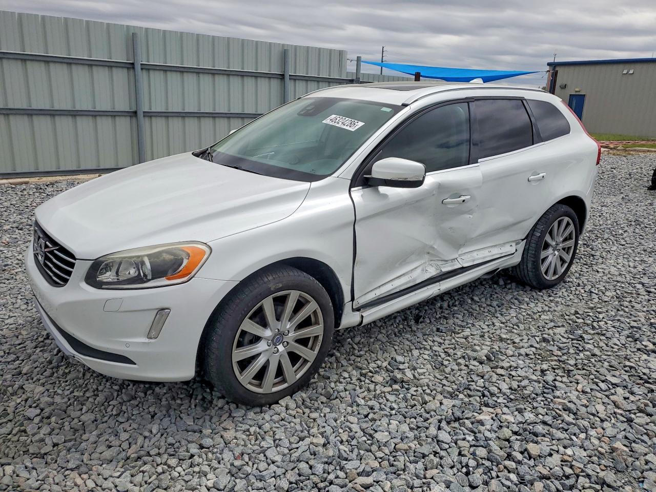 2017 VOLVO XC60