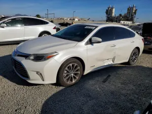 2016 TOYOTA AVALON