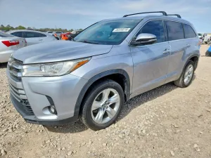 2016 TOYOTA HIGHLANDER