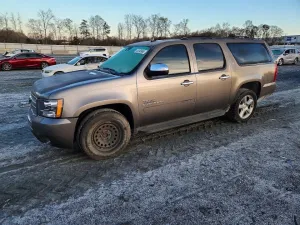 2013 CHEV SUBURBAN