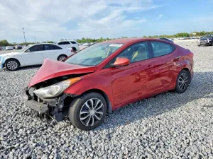 2013 HYUNDAI ELANTRA