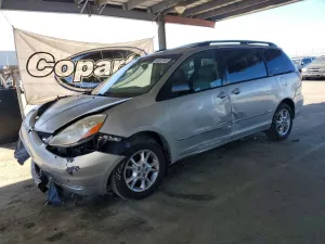 2005 TOYOTA SIENNA