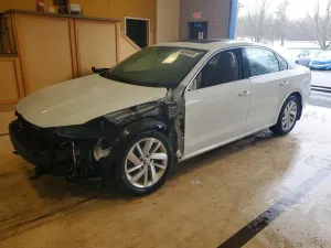 2018 VOLKSWAGEN PASSAT