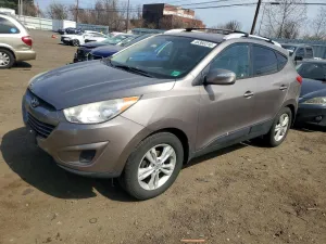 2012 HYUNDAI TUCSON