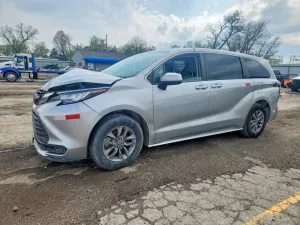 2022 TOYOTA SIENNA