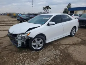 2013 TOYOTA CAMRY