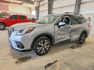 2022 SUBARU FORESTER