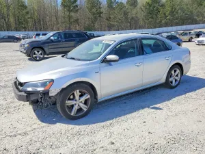 2015 VOLKSWAGEN PASSAT