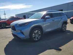 2023 TOYOTA HIGHLANDER