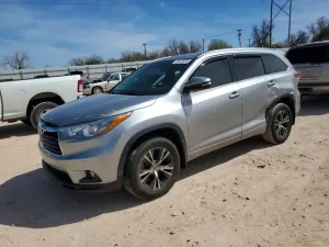 2016 TOYOTA HIGHLANDER