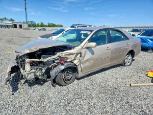 2004 TOYOTA CAMRY LE V