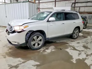 2013 TOYOTA HIGHLANDER