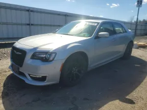 2019 CHRYSLER 300