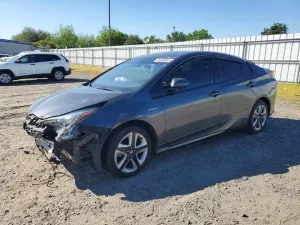 2018 TOYOTA PRIUS
