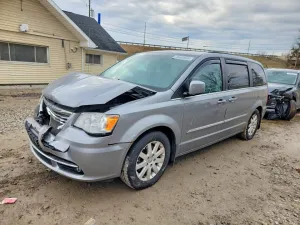 2013 CHRYSLER MINIVAN