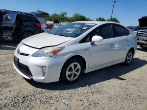 2015 TOYOTA PRIUS