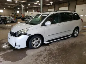 2005 TOYOTA SIENNA