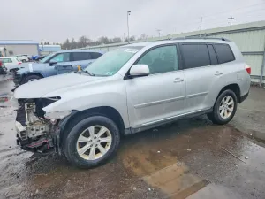 2013 TOYOTA HIGHLANDER