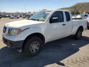 2015 NISSAN FRONTIER