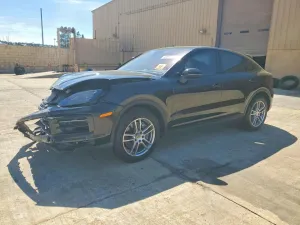 2024 PORSCHE CAYENNE